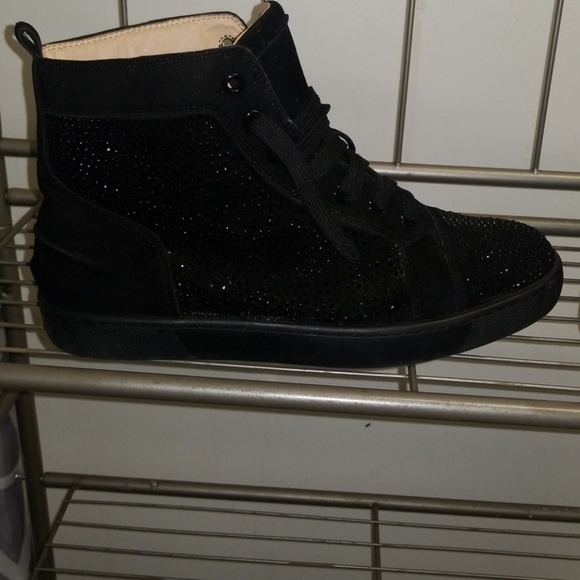 Christian Louboutin Louis Flat Suede Sneakers - Picture 2 of 4